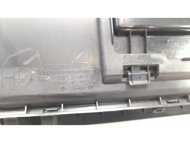 Recambio de guantera para toyota prius+ advance referencia OEM IAM 5550147061  