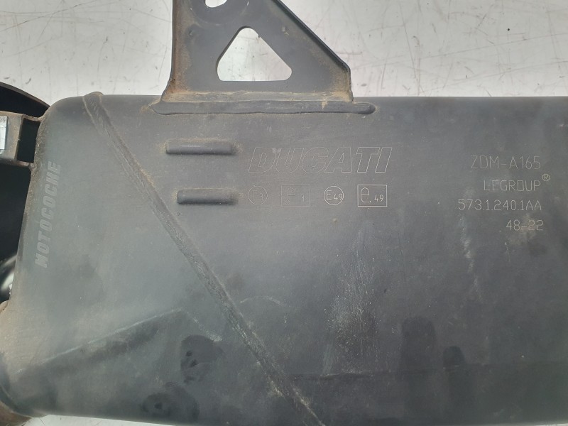Recambio de silenciador trasero para ducati multistrada v2 referencia OEM IAM 57315312A  