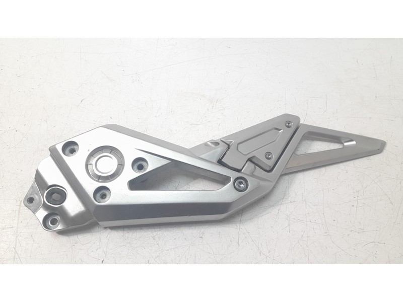 Recambio de estribo lateral para honda x-adv referencia OEM IAM 50712MKHD00ZB  