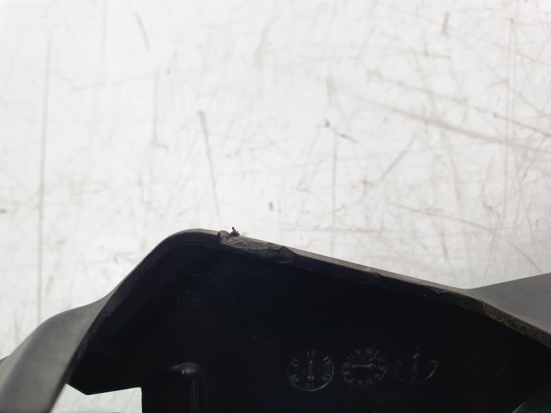 Recambio de moldura para honda x-adv referencia OEM IAM 77271MKHD000  