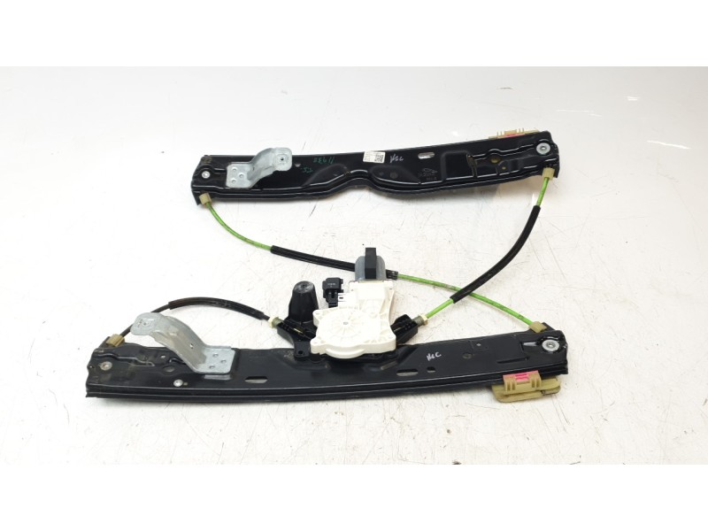 Recambio de elevalunas trasero izquierdo para jaguar f-pace 300 sport awd referencia OEM IAM HK8327001AB  