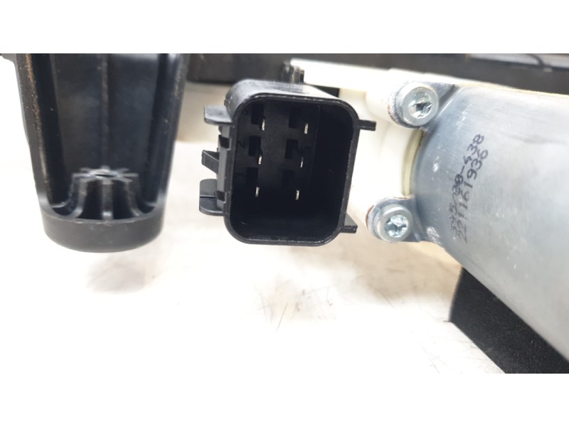 Recambio de elevalunas trasero izquierdo para jaguar f-pace 300 sport awd referencia OEM IAM HK8327001AB  