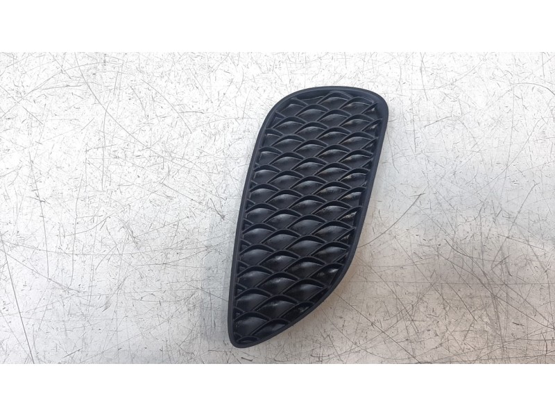 Recambio de rejilla paragolpes derecha para mercedes-benz clase gla (w156) gla 200 cdi (156.908) referencia OEM IAM A1568853422 