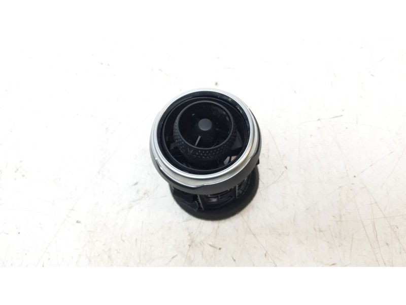 Recambio de aireador para nissan juke (f16_) dig-t 117 referencia OEM IAM 68760HS00A  