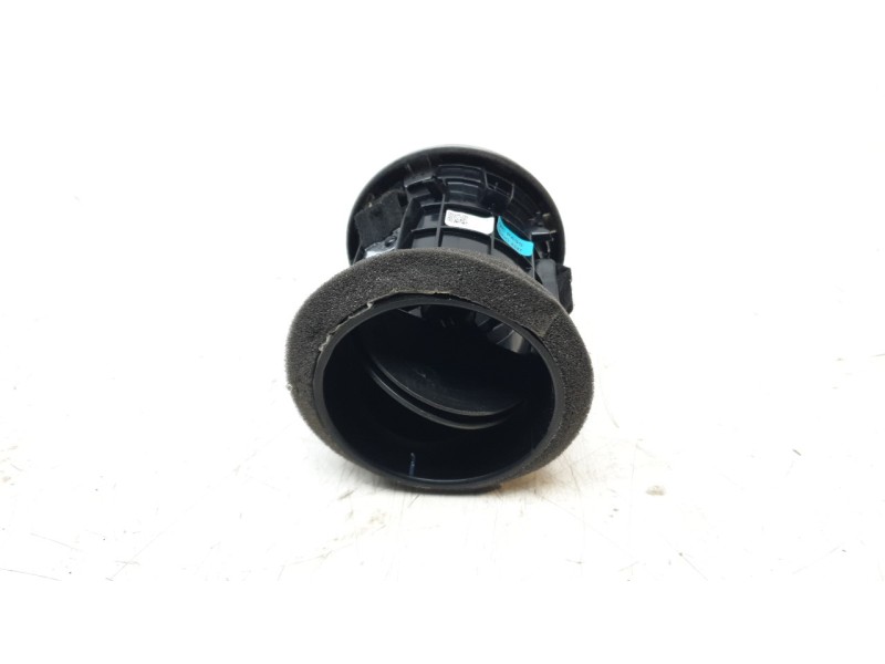 Recambio de aireador para nissan juke (f16_) dig-t 117 referencia OEM IAM 68760HS00A  
