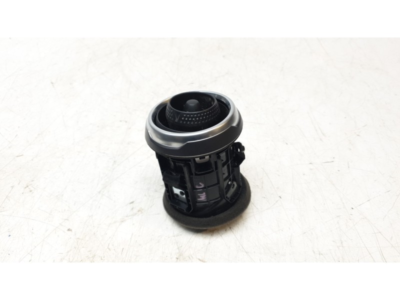 Recambio de aireador para nissan juke (f16_) dig-t 117 referencia OEM IAM 68760HS00A  