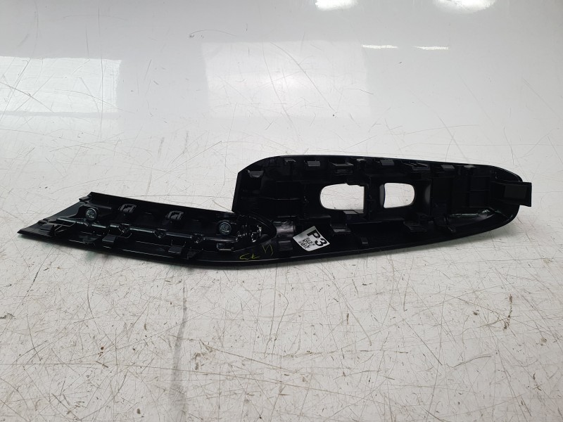 Recambio de moldura para nissan juke (f16_) dig-t 117 referencia OEM IAM 809606PA0B  