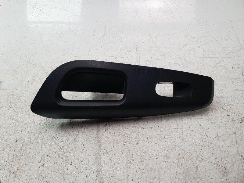 Recambio de moldura para nissan juke (f16_) dig-t 117 referencia OEM IAM 829616PA0A  