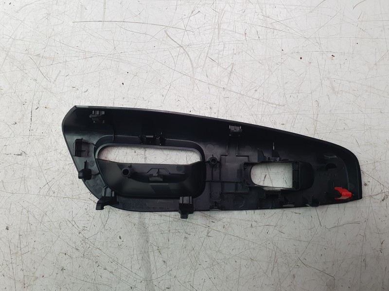 Recambio de moldura para nissan juke (f16_) dig-t 117 referencia OEM IAM 829616PA0A  
