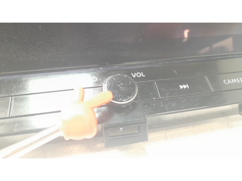 Recambio de pantalla multifuncion para nissan juke (f16_) dig-t 117 referencia OEM IAM 28090hs00a  