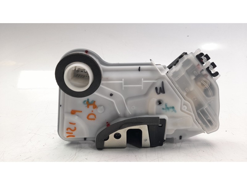Recambio de cerradura puerta delantera izquierda para toyota corolla (e21) referencia OEM IAM 69040F4020  