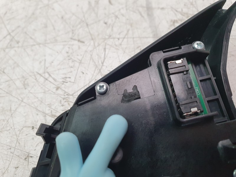 Recambio de mando volante para nissan juke (f16_) dig-t 117 referencia OEM IAM 25550HS00A  