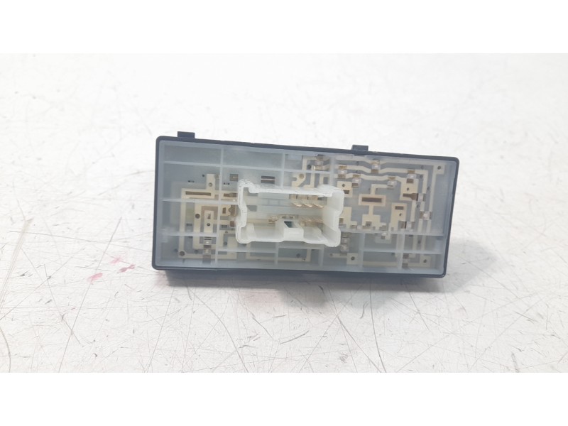 Recambio de mando elevalunas delantero derecho para nissan juke (f16_) dig-t 117 referencia OEM IAM 254116LA0A  