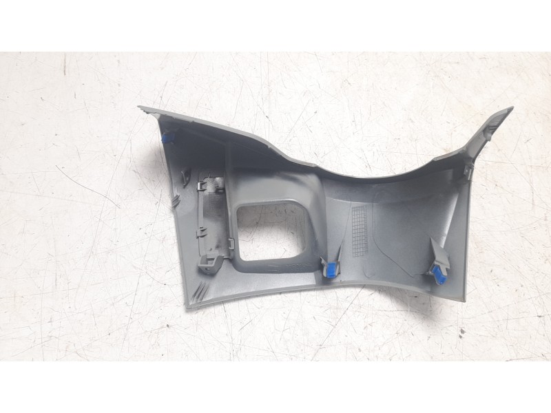 Recambio de moldura para honda pcx pcx 125 (jk05) referencia OEM IAM 81140K1ZJ101  