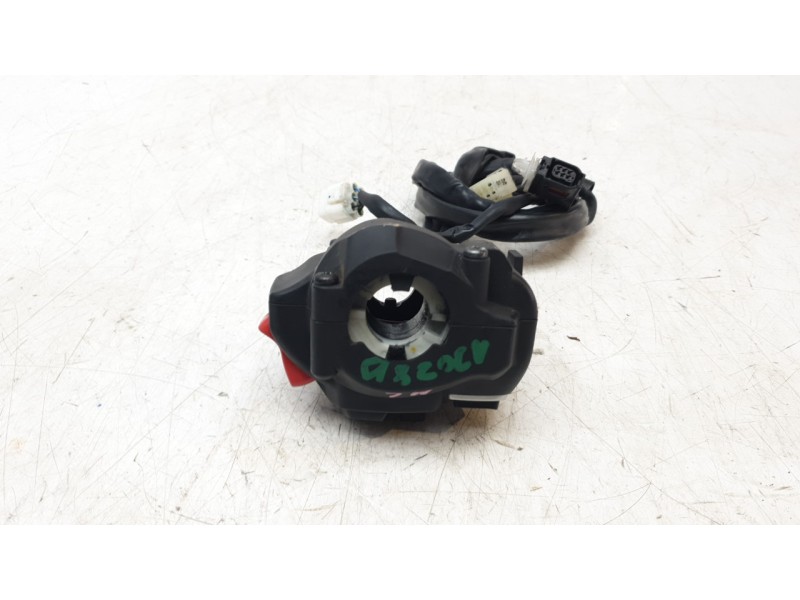Recambio de piña luces derecha para yamaha tmax tmax referencia OEM IAM BBW8291R0000  