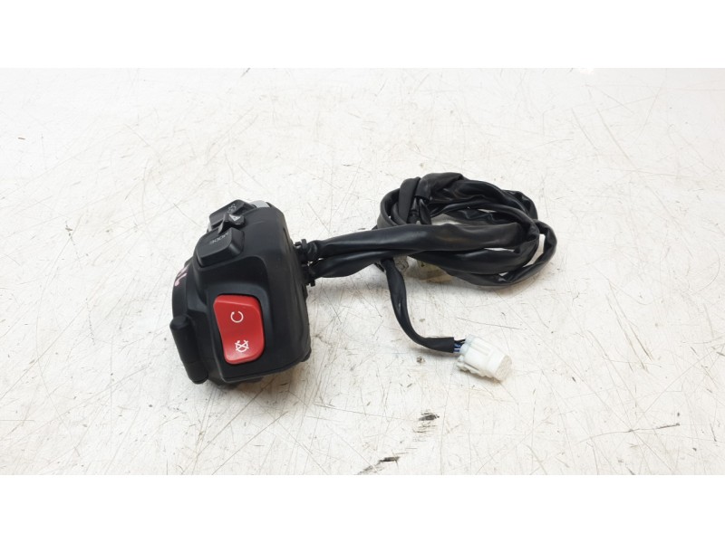 Recambio de piña luces derecha para yamaha tmax tmax referencia OEM IAM BBW8291R0000  