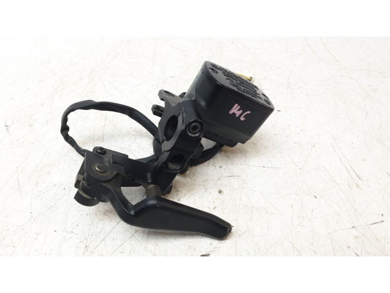 Recambio de bomba freno para yamaha tmax tmax referencia OEM IAM BC32580A1000  