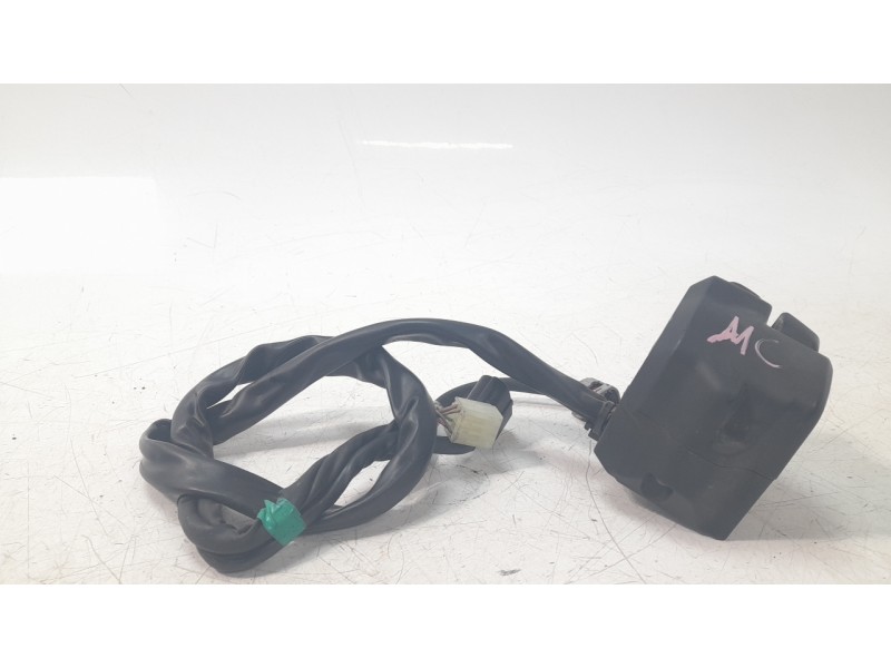 Recambio de piña luces izquierda para yamaha tmax tmax referencia OEM IAM BBW839590000  