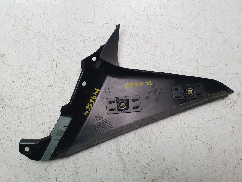 Recambio de molduras traseras para toyota yaris cross (mxp_) 1.5 hybrid (mxpj10) referencia OEM IAM 768070D010  