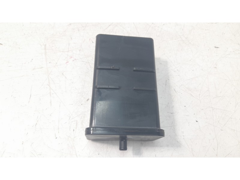 Recambio de filtro carbono activo para yamaha tmax tmax referencia OEM IAM BC3241700000  