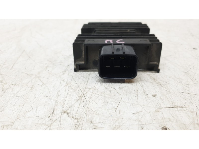 Recambio de regulador de corriente para yamaha tmax tmax referencia OEM IAM 5VX81960000  