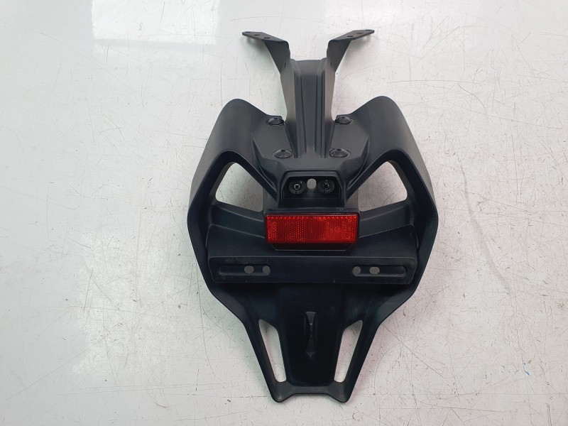 Recambio de portamatriculas para yamaha tmax tmax referencia OEM IAM BBW216290000  