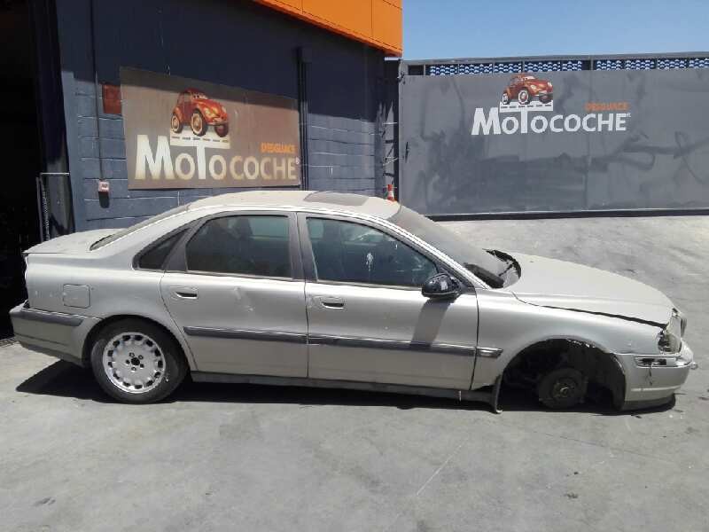 volvo s80 berlina del año 2000