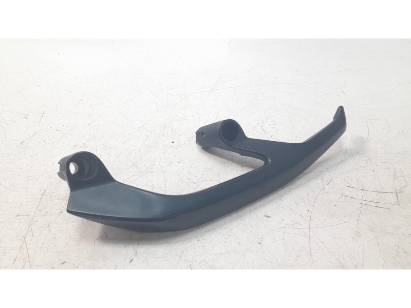 Recambio de agarradera trasera para yamaha tmax tmax referencia OEM IAM BBW2474A00P4  