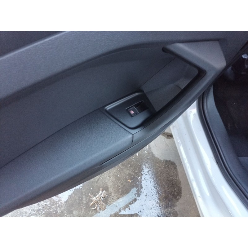 Recambio de mando elevalunas trasero izquierdo para audi a1 sportback (gba) 30 tfsi referencia OEM IAM   