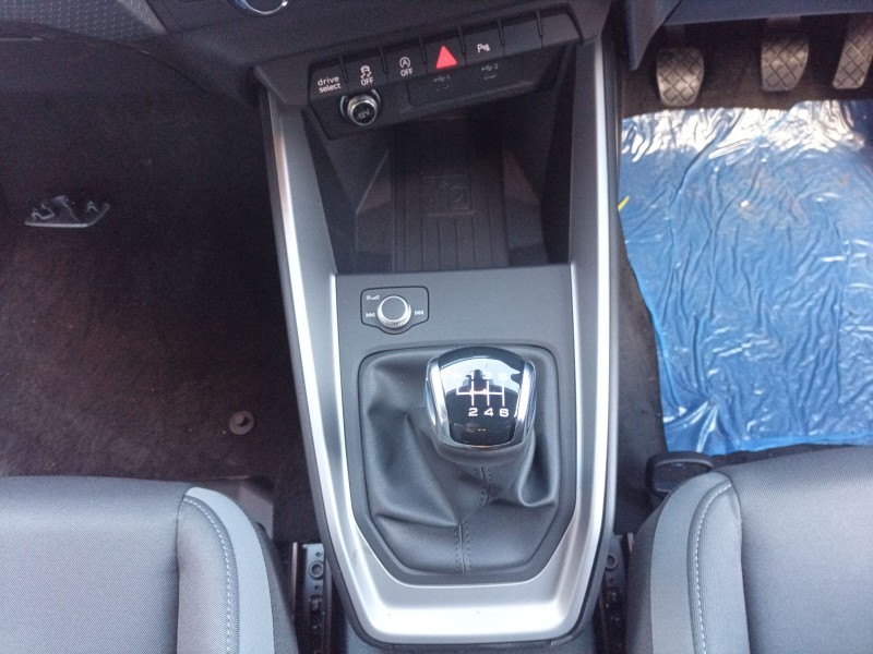 Recambio de pomo palanca cambio para audi a1 sportback (gba) 30 tfsi referencia OEM IAM   