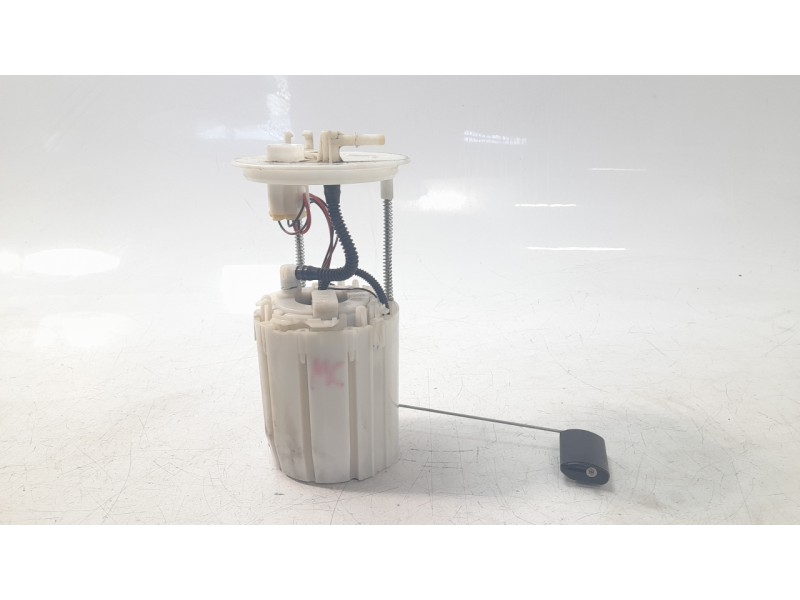 Recambio de bomba combustible para ssangyong xlv suv e-xgi 160 referencia OEM IAM 2230035300  