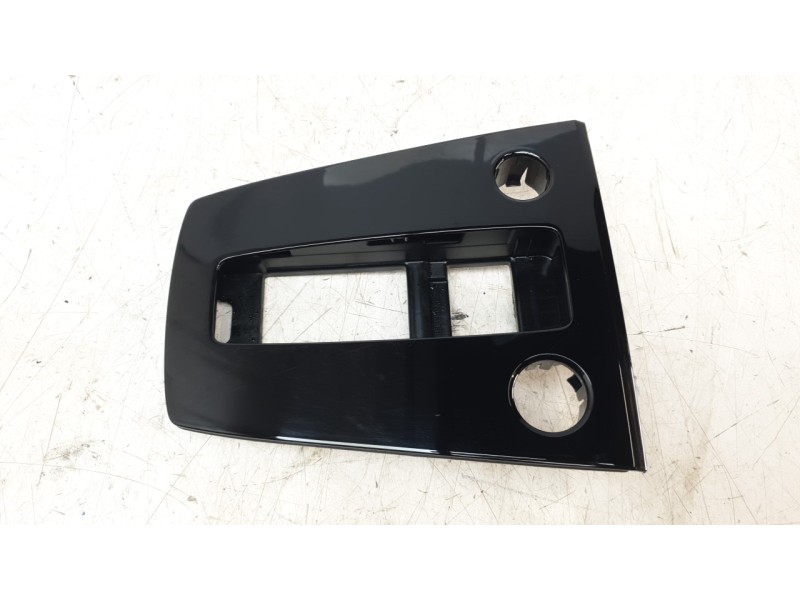 Recambio de moldura para audi a3 limousine (8ys, 8ym) 30 tdi referencia OEM IAM 8Y1864241A  