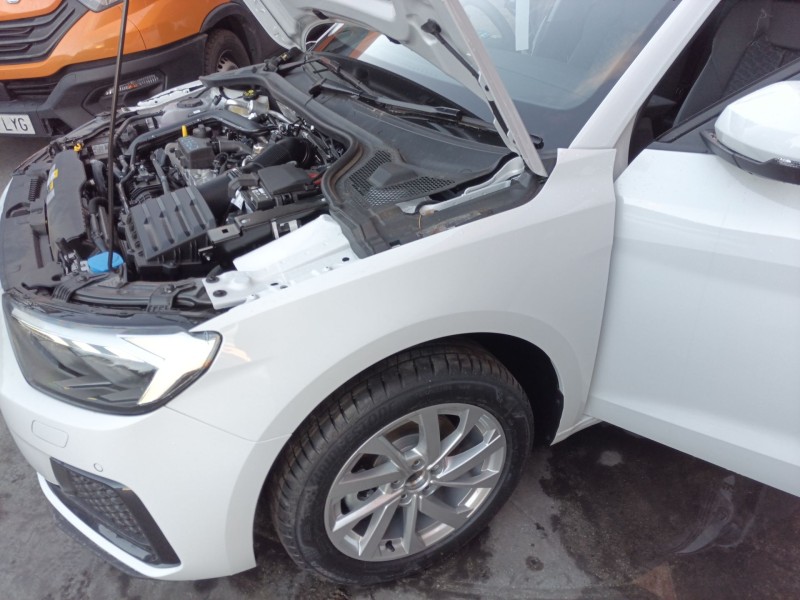Recambio de aleta delantera izquierda para audi a1 sportback (gba) 30 tfsi referencia OEM IAM   
