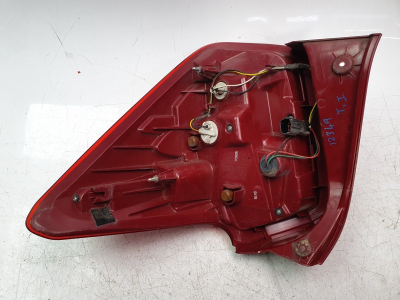 Recambio de piloto trasero izquierdo para ssangyong xlv suv e-xgi 160 referencia OEM IAM 8360135500  