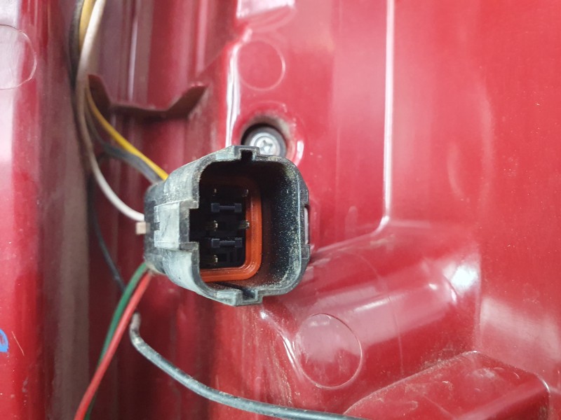 Recambio de piloto trasero derecho para ssangyong xlv suv e-xgi 160 referencia OEM IAM 8360235500  