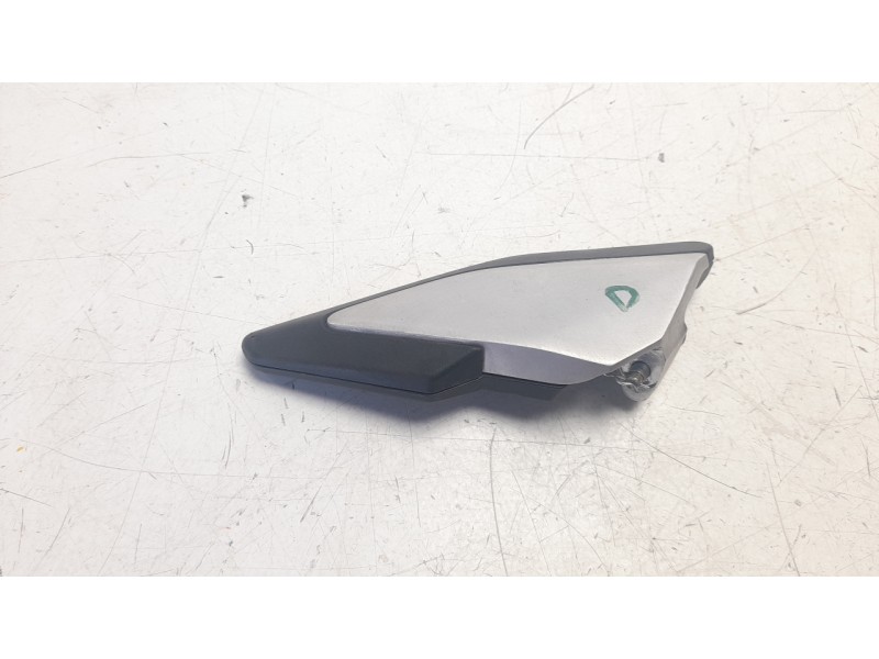 Recambio de estribo lateral para honda pcx pcx 125 (jk05) referencia OEM IAM 50730K1ZJ10  