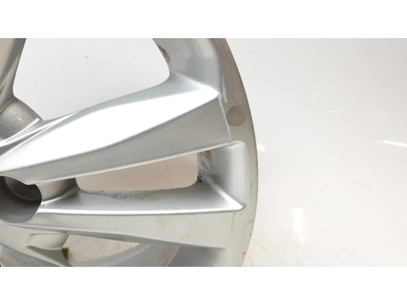 Recambio de llanta para ssangyong xlv suv e-xgi 160 referencia OEM IAM 4173035100  