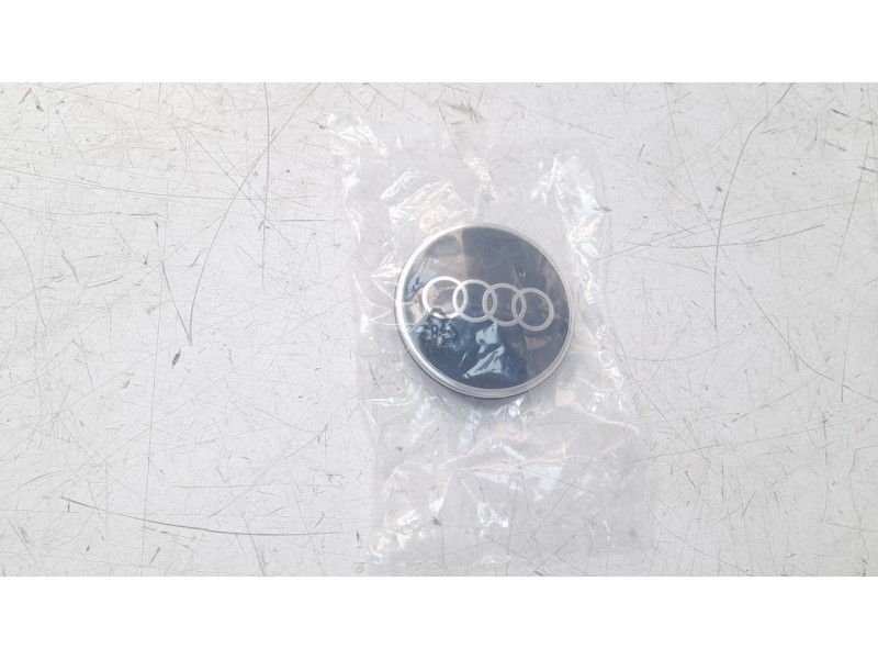 Recambio de tapacubos para audi a1 sportback (gba) 30 tfsi referencia OEM IAM 81A601170  