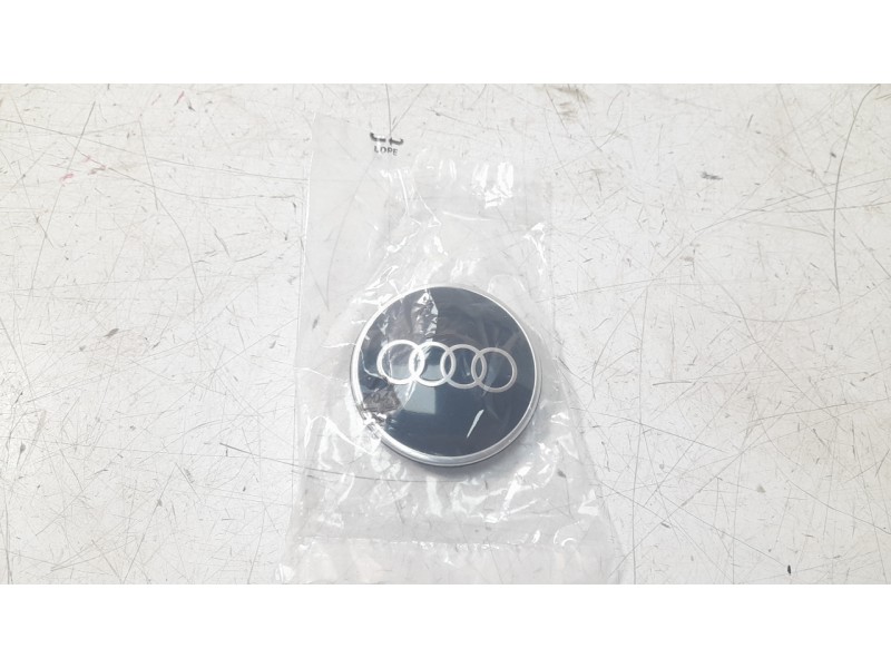 Recambio de tapacubos para audi a1 sportback (gba) 30 tfsi referencia OEM IAM 81A601170  
