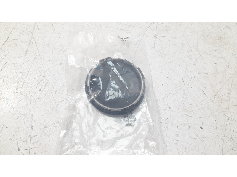 Recambio de tapacubos para audi a1 sportback (gba) 30 tfsi referencia OEM IAM 81A601170  