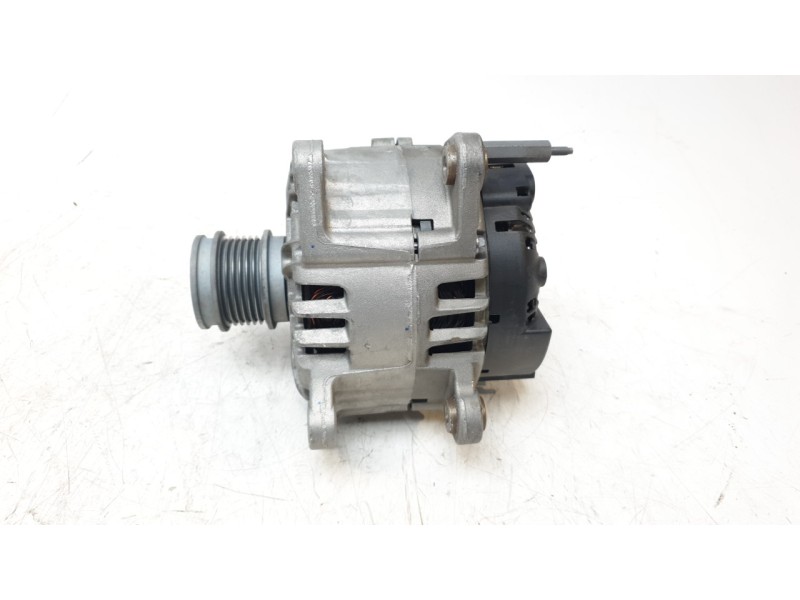 Recambio de alternador para audi a3 limousine (8ys, 8ym) 30 tdi referencia OEM IAM 05L903026L  ALF350B51