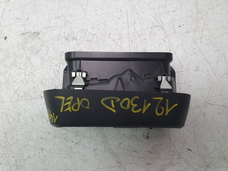 Recambio de aireador derecho para opel combo e tour / life (k9) 1.5 referencia OEM IAM 98165648DX  