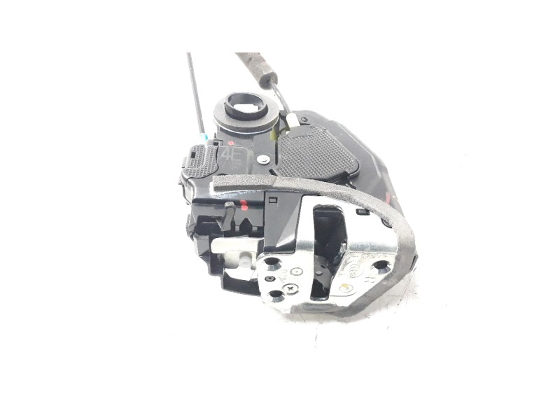 Recambio de cerradura puerta trasera derecha para toyota corolla (e21) referencia OEM IAM 6905002600  