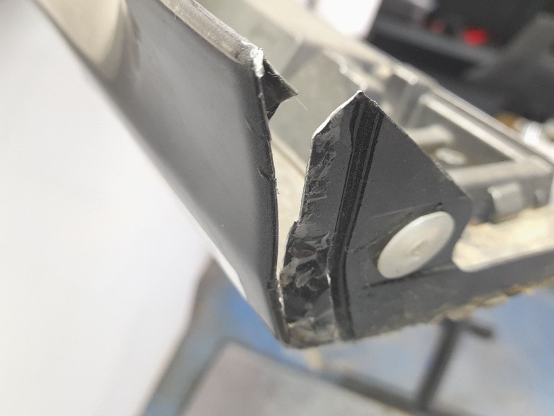 Recambio de estribos laterales para toyota yaris (_p21_, _pa1_, _ph1_) 1.5 (mxpa11) referencia OEM IAM 758510D100  