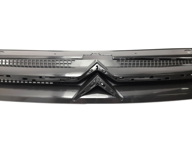 Recambio de rejilla delantera para citroën berlingo referencia OEM IAM 7804N2 107072605 107072605 , CI9172011