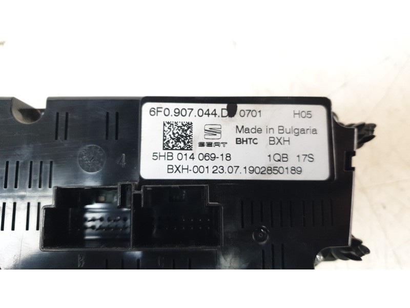 Recambio de mando climatizador para seat ibiza v (kj1, kjg) 1.0 tsi referencia OEM IAM 6F0907044D  