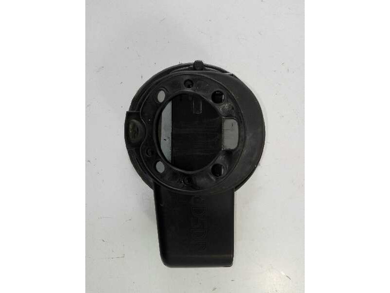 Recambio de tapa exterior combustible para kia cee´d drive referencia OEM IAM 31030A2900  