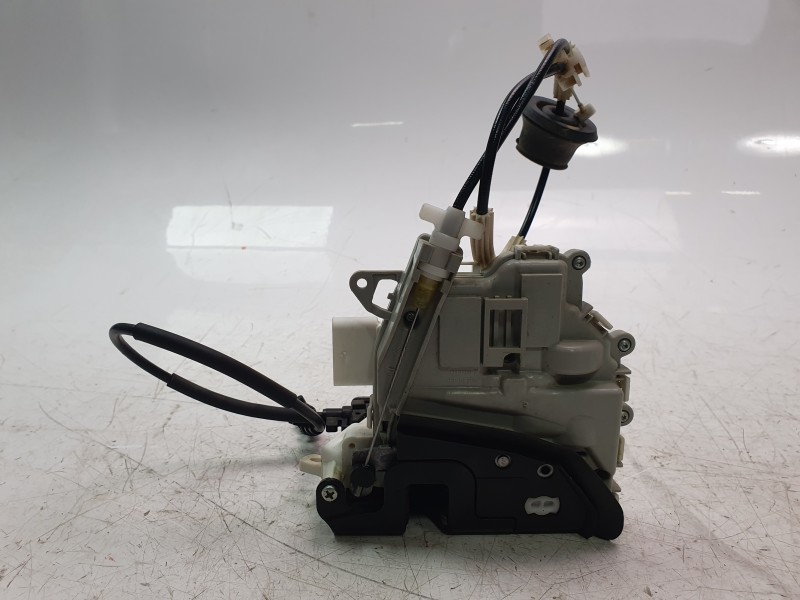 Recambio de cerradura puerta delantera derecha para porsche cayman (typ 981c) gt4 referencia OEM IAM 8J1837016E  