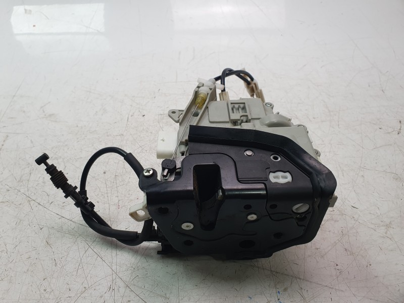 Recambio de cerradura puerta delantera derecha para porsche cayman (typ 981c) gt4 referencia OEM IAM 8J1837016E  