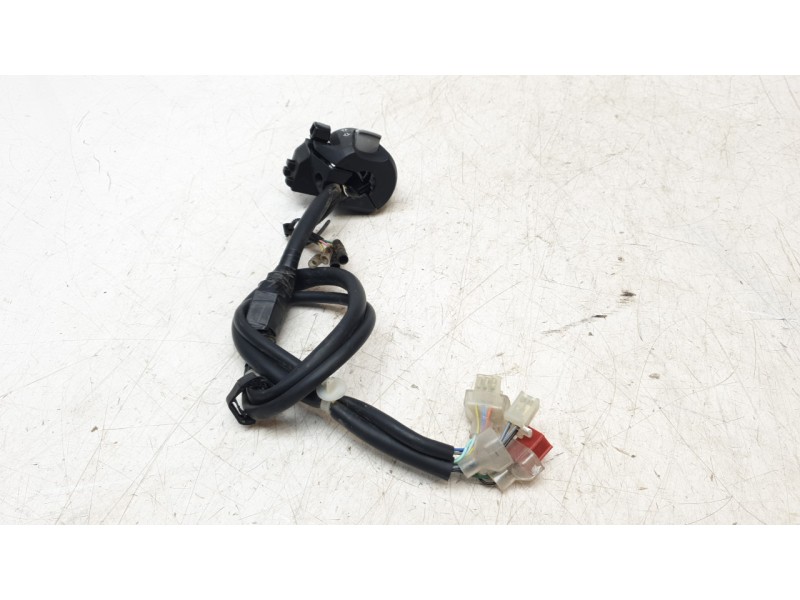 Recambio de piña luces izquierda para honda pcx 125 referencia OEM IAM 35200K1YD12  